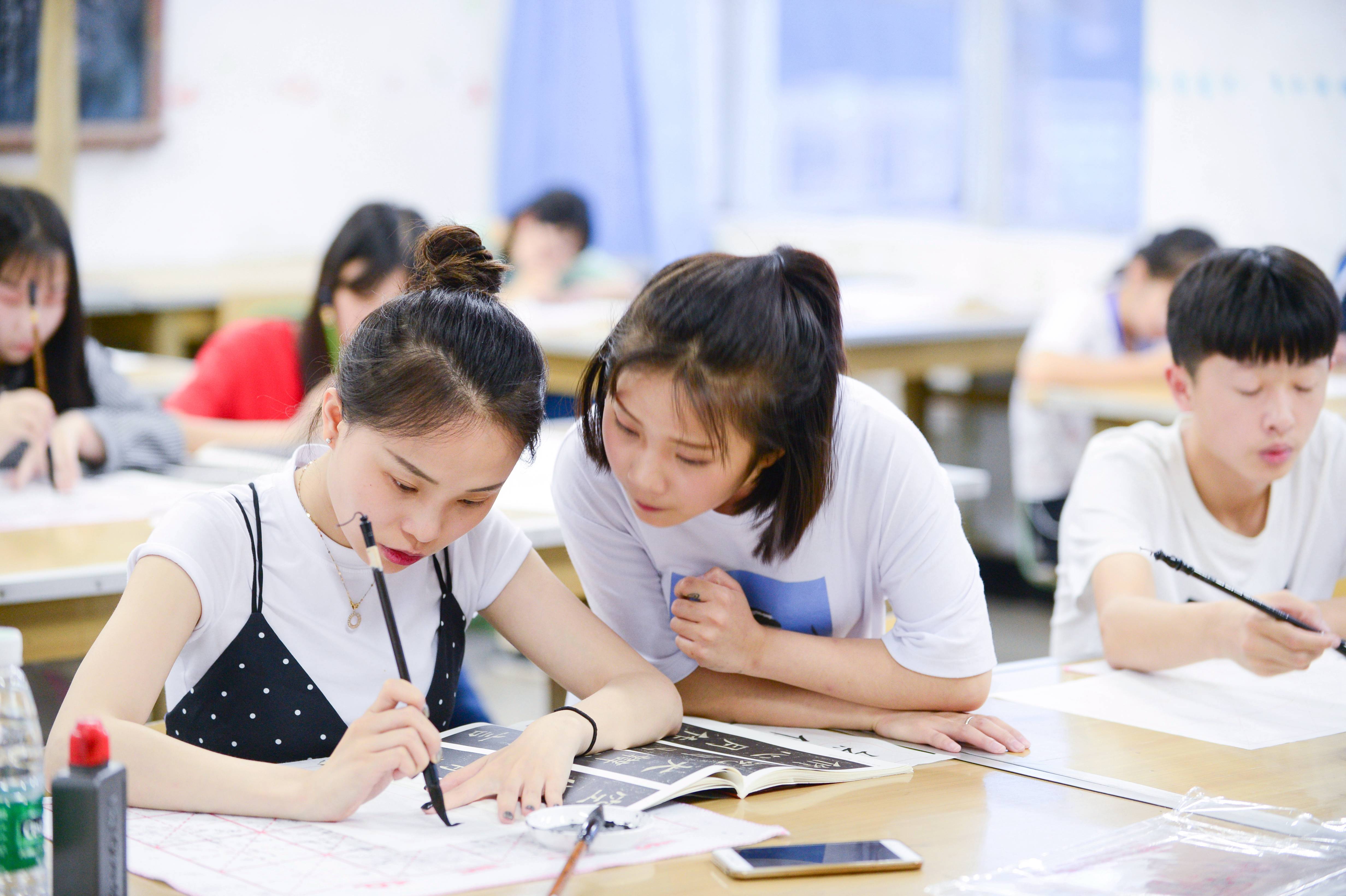 魅力選修課第六期之練書法的孩子們