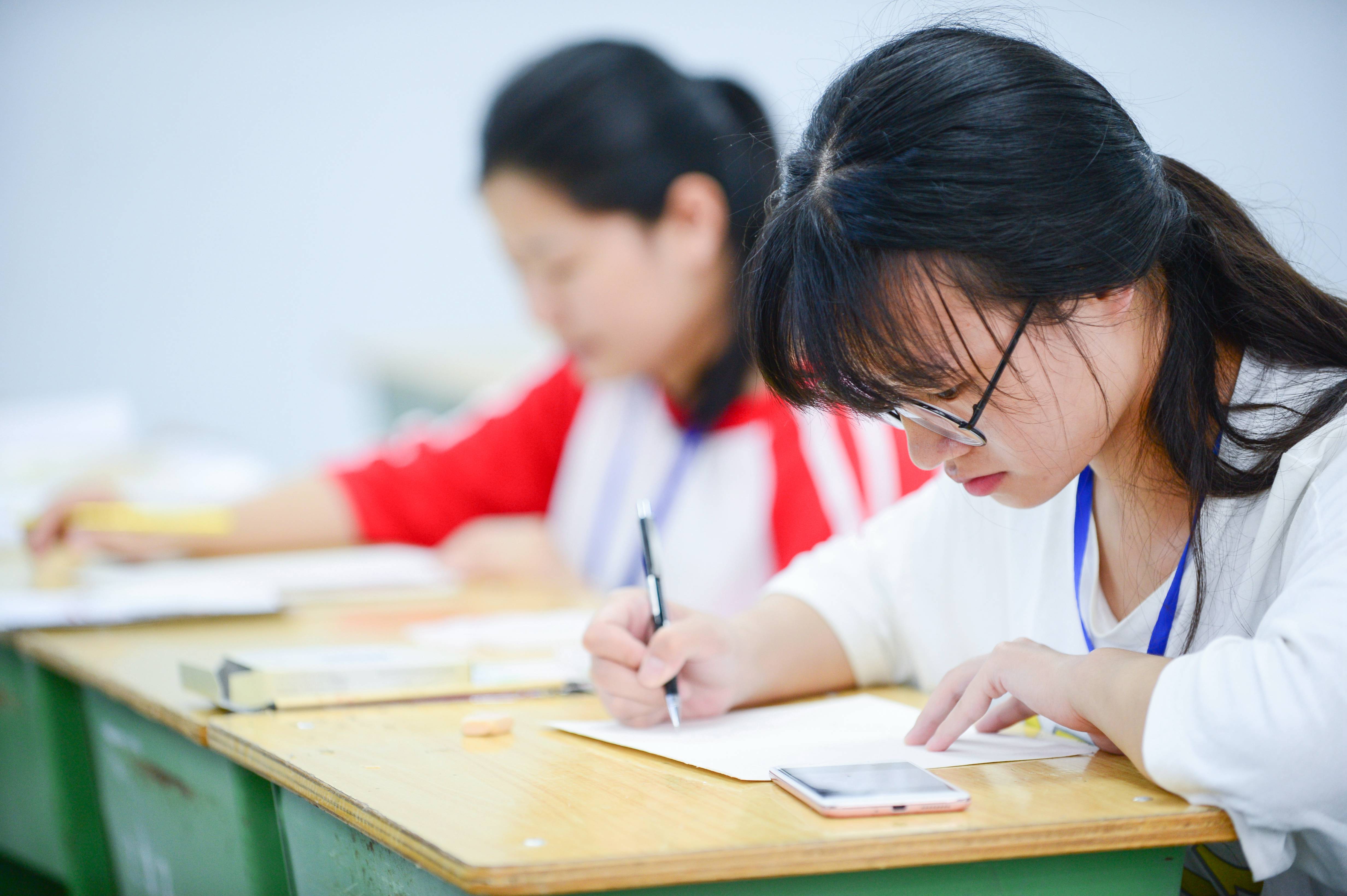 魅力選修課第十一期之水彩課堂上的孩子們