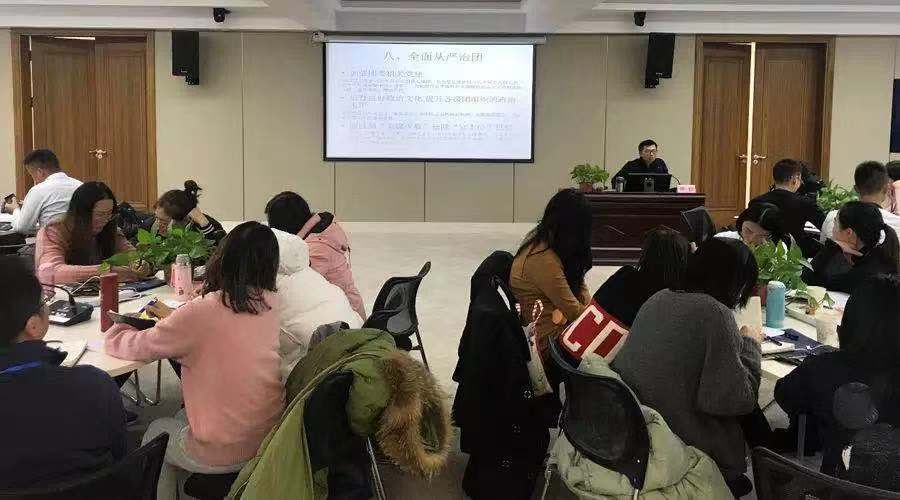 團委委員蔣佳圓滿完成2018年全省 中學生團課師資培訓