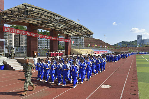 軍訓(xùn)展風(fēng)采 希望向未來